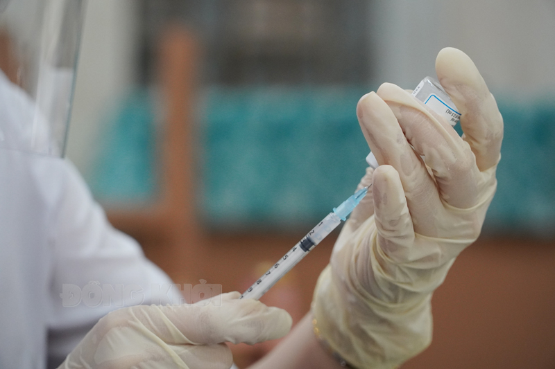 Tỉnh đang đẩy mạnh công tác tiêm chủng vắc-xin Covid-19.