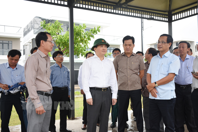 Đoàn công tác tỉnh Bến Tre tham quan các khu lấn biển tại TP. Rạch Giá, Kiên Giang.