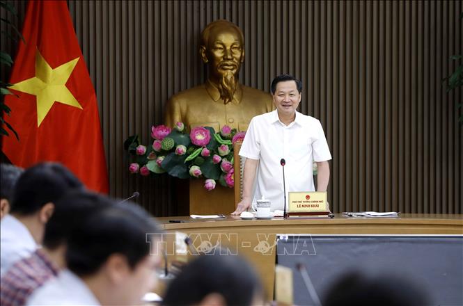 Hỗ trợ lãi suất cho doanh nghiệp kịp thời, hiệu quả, đúng quy định Phó thủ tướng Lê Minh Khái phát biểu. Ảnh: An Đăng/TTXVN