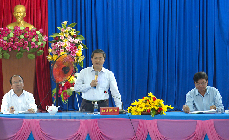 Bí thư Tỉnh ủy Lê Đức Thọ kiểm tra kết quả xây dựng nông thôn mới xã Thạnh Trị, Bình Đại Ủy viên Trung ương Đảng - Bí thư Tỉnh ủy Lê Đức Thọ phát biểu tại buổi làm việc. Ảnh: Hải Đăng