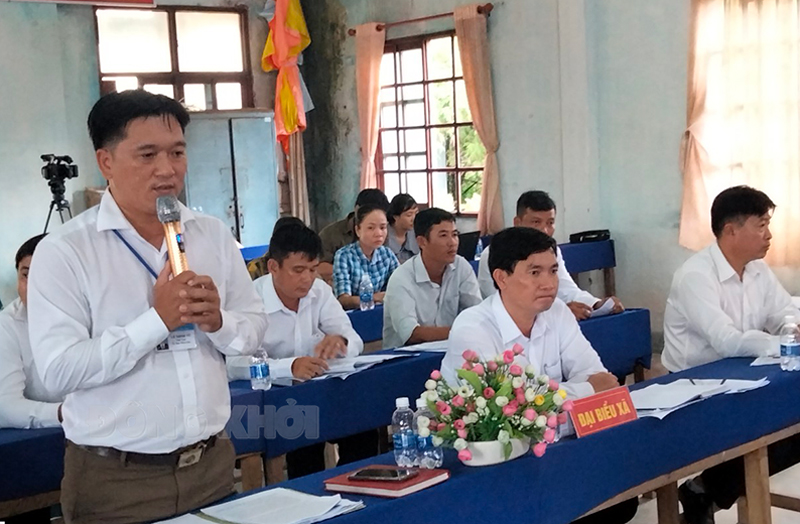 Bí thư Tỉnh ủy Lê Đức Thọ kiểm tra kết quả xây dựng nông thôn mới xã Thạnh Trị, Bình Đại Lãnh đạo xã Thạnh Trị giải trình những vấn đề liên quan đến xây dựng NTM.