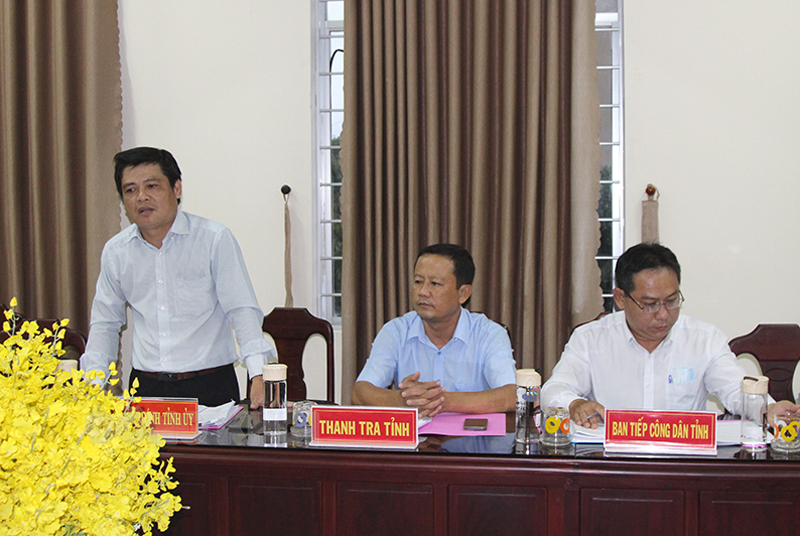 Phó trưởng ban Thường trực Ban Nội chính Tỉnh ủy Nguyễn Hữu Kim  phát biểu góp ý tại buổi làm việc.