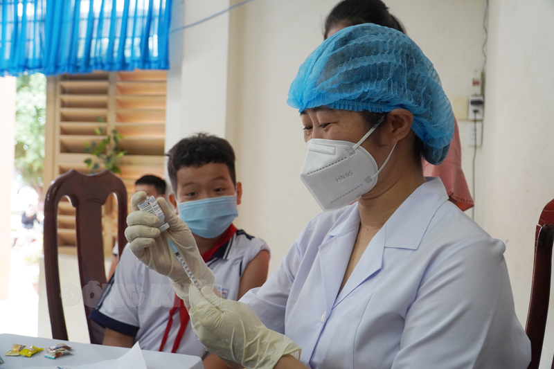 Ngày 28-8-2022, tỉnh ghi nhận thêm 11 trường hợp mắc Covid-19 Ngành y tế khuyến cáo trẻ từ 5 đến dưới 12 tuổi tiêm đủ mũi vắc-xin Covid-19.