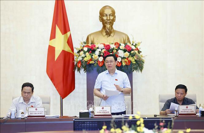 Ủy ban Thường vụ Quốc hội tiến hành Phiên họp bất thường tháng 8-2022 Chủ tịch Quốc hội Vương Đình Huệ phát biểu khai mạc. Ảnh: Doãn Tấn/TTXVN