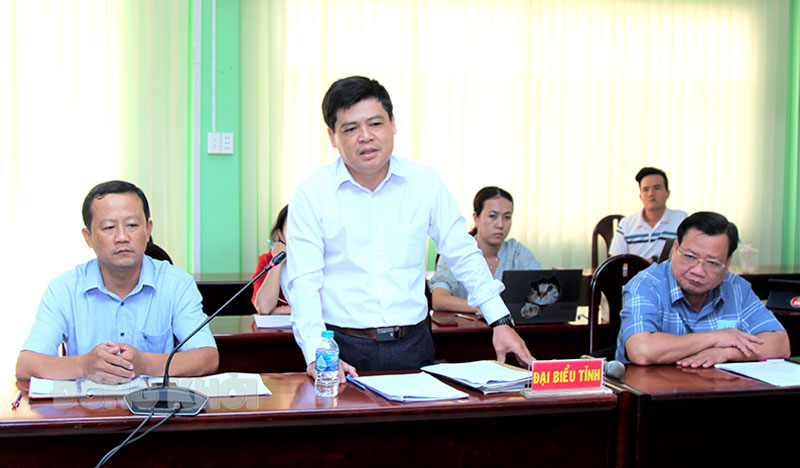 Nâng cao hiệu quả, chất lượng tiếp công dân ở cơ sở Phó trưởng ban Thường trực Ban Nội chính Tỉnh ủy Nguyễn Hữu Kim phát biểu góp ý về công tác tiếp công dân đối với chính quyền cơ sở.