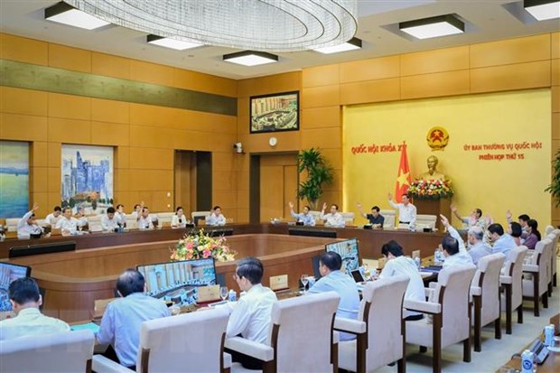 Ủy ban Thường vụ Quốc hội: Cả nước giảm 8 đơn vị hành chính cấp huyện Ủy ban Thường vụ Quốc hội biểu quyết chương trình giám sát. Ảnh: Doãn Tấn/TTXVN