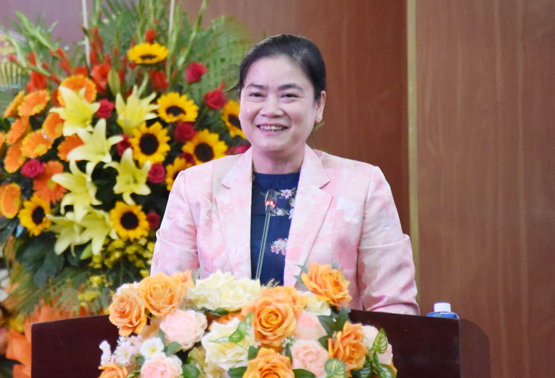 Phó chủ tịch Thường trực Hội Liên hiệp Phụ nữ Việt Nam Đỗ Thị Thu Thảo - Ủy viên Hội đồng quản trị Ngân hàng Chính sách xã hội phát biểu tại hội nghị.