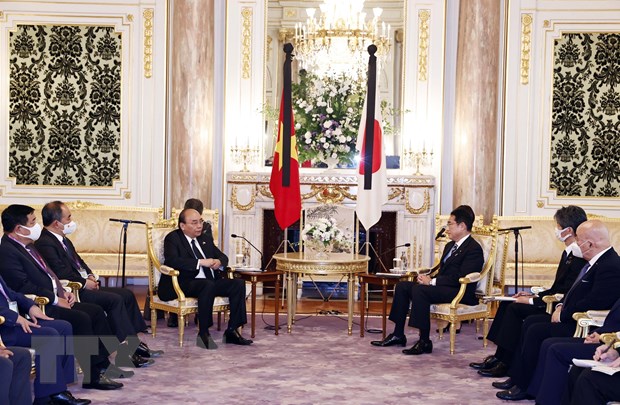 Chủ tịch nước Nguyễn Xuân Phúc hội đàm với Thủ tướng Nhật Bản Kishida Fumio. Ảnh: Thống Nhất/TTXVN