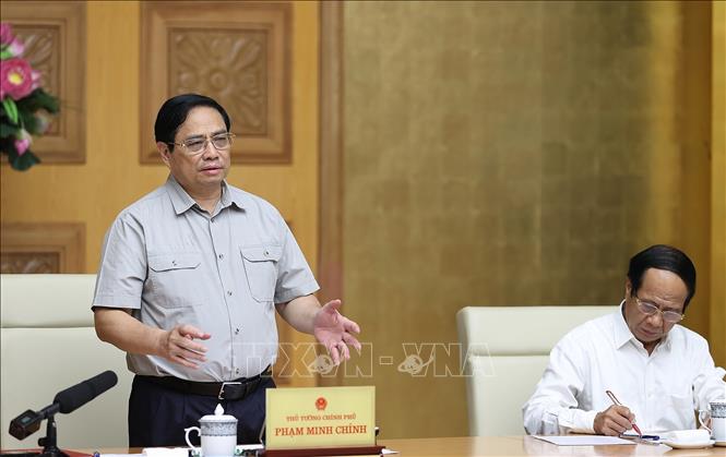 Thủ tướng Phạm Minh Chính chủ trì họp ứng phó với bão số 4 Thủ tướng Phạm Minh Chính theo dõi cơn bão số 4 (bão Noru). Ảnh: Dương Giang/TTXVN