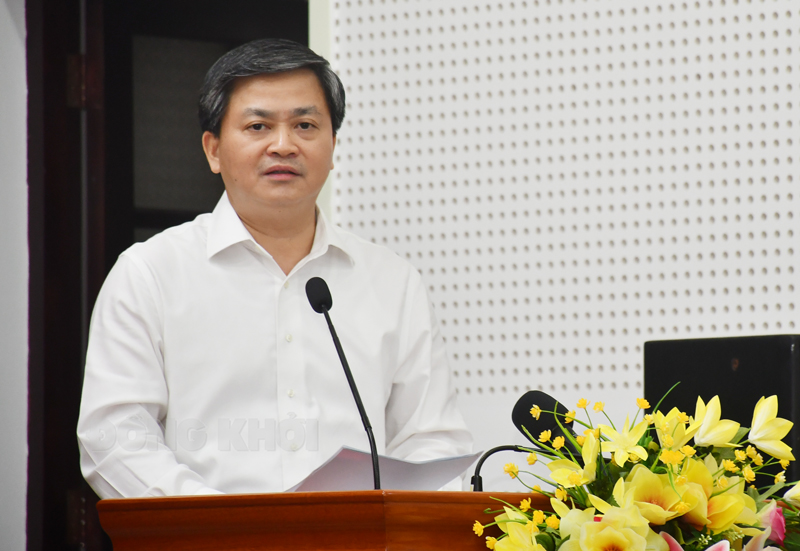 Kết thúc ngày làm việc thứ nhất Hội nghị lần thứ 10 Ban Chấp hành Đảng bộ tỉnh khoá XI Ủy viên Trung ương Đảng - Bí thư Tỉnh ủy Lê Đức Thọ phát biểu bế mạc hội nghị. Ảnh: Hữu Hiệp