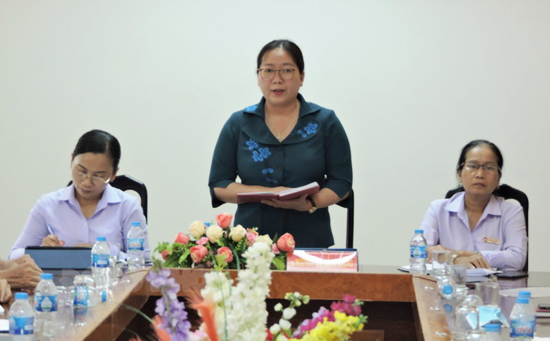 Sơ kết công tác Mặt trận 9 tháng đầu năm 2022 Chủ tịch Ủy ban MTTQ Việt Nam tỉnh Nguyễn Thị Hồng Nhung phát biểu chỉ đạo tại hội nghị.