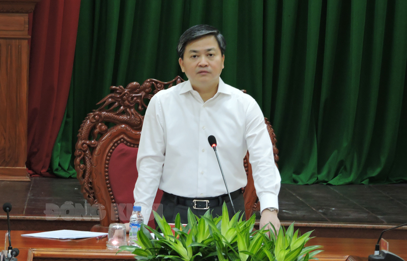 Ủy viên Trung ương Đảng - Bí thư Tỉnh ủy Lê Đức Thọ, Bí thư Đảng ủy Quân sự tỉnh phát biểu chỉ đạo tại hội nghị.