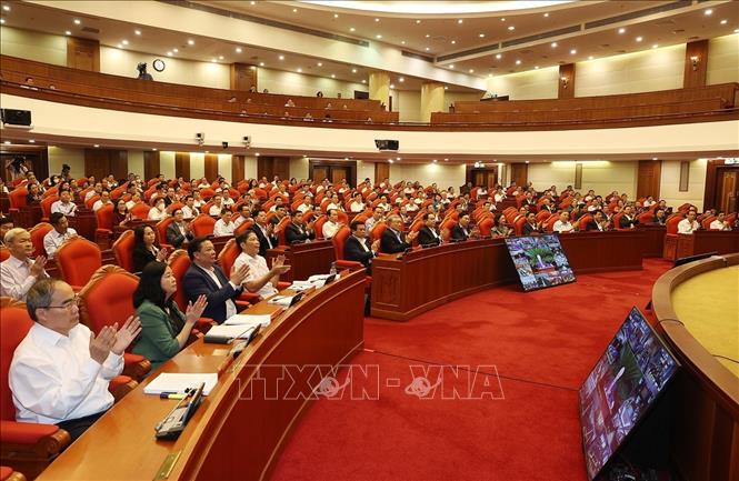 Tổng Bí thư Nguyễn Phú Trọng: Vùng Đông Nam Bộ cần phấn đấu là đầu tàu phát triển của cả nước Các đồng chí lãnh đạo Đảng, Nhà nước và đại biểu dự Hội nghị. Ảnh: Trí Dũng/TTXVN
