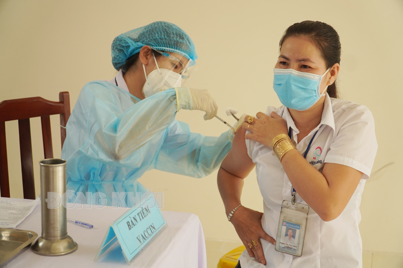 Ngày 24-10-2022, toàn tỉnh có 5 trường hợp mắc Covid-19 Tiêm chủng vắc-xin Covid-19.