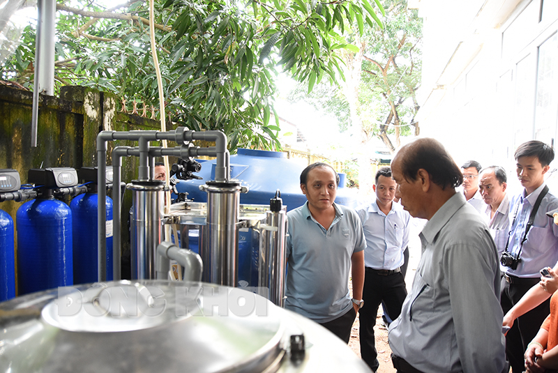 Thúc đẩy các giải pháp năng lượng bền vững Khảo sát mô hình cung cấp nước uống kết hợp năng lượng mặt trời tại Trường Tiểu học An Điền.