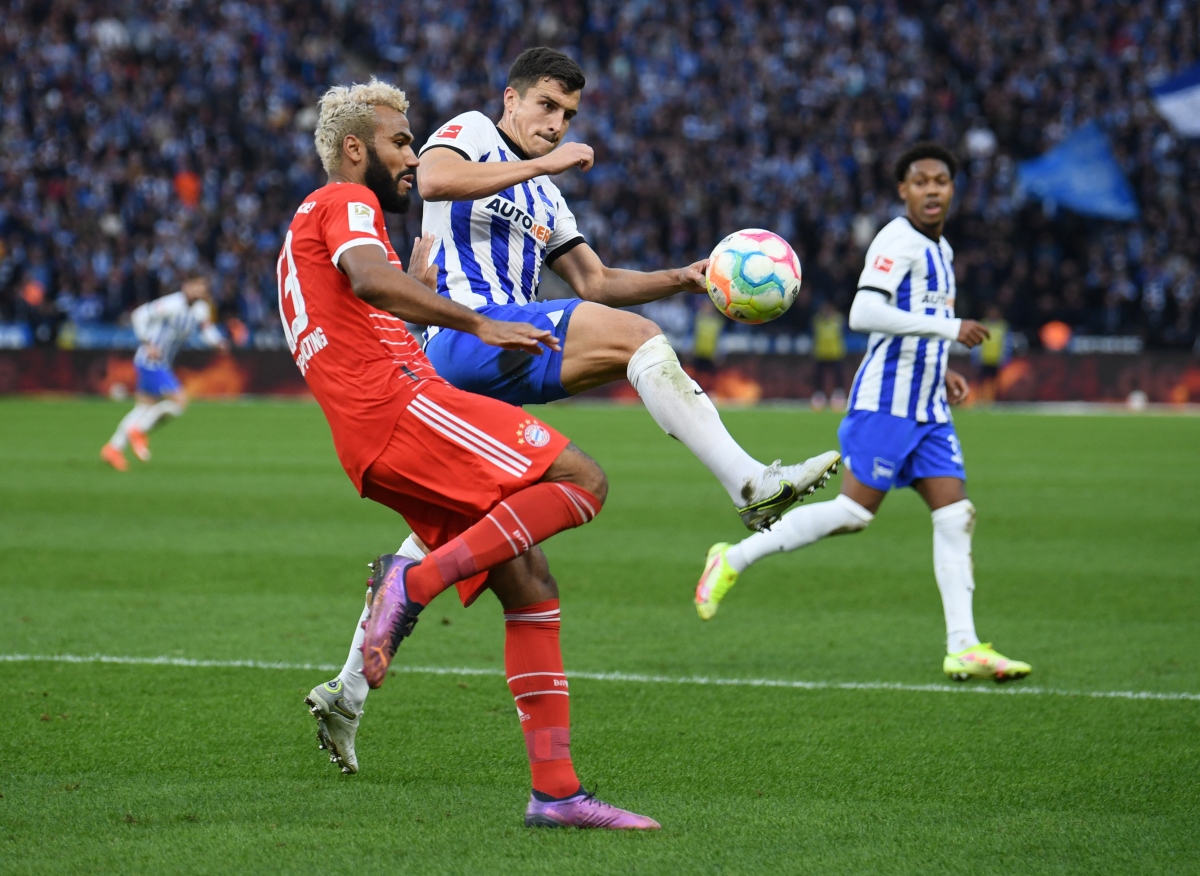 Choupo-Moting ghi bàn cho Bayern.