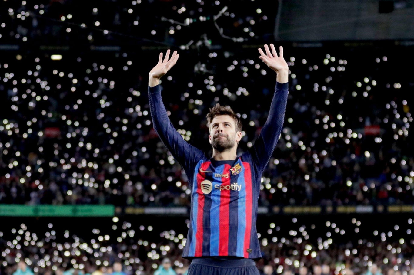 Tin chuyển nhượng 6-11-2022: MU chốt người từng khiến Ronaldo 'cúi đầu' Pique đã có màn chia tay đầy xúc động ở trận đấu cuối cùng cho Barca (Ảnh: internet)