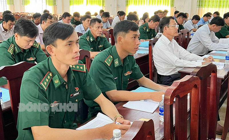 Tăng cường phổ biến giáo dục pháp luật cho cán bộ, quân, dân khu vực biên giới biển Tập huấn Luật Biên phòng Việt Nam cho cán bộ, chiến sĩ và lực lượng làm công tác tuyên truyền tại huyện Thạnh Phú.