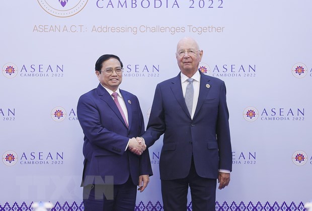 Thủ tướng Phạm Minh Chính tiếp Tiến sỹ Klaus Schwab, Chủ tịch Diễn đàn Kinh tế thế giới (WEF). Ảnh: Dương Giang/TTXVN