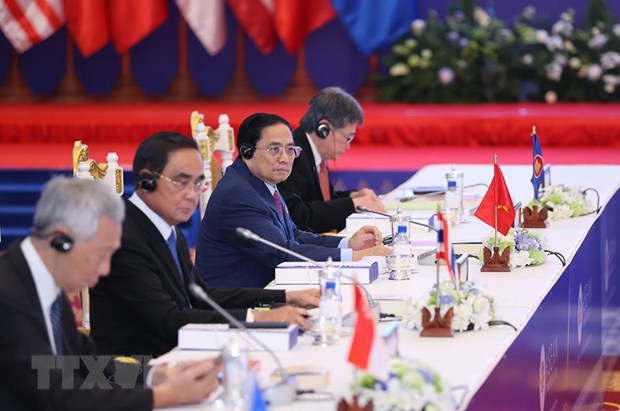 Thủ tướng Phạm Minh Chính dự hội nghị ASEAN với các đối tác Thủ tướng Phạm Minh Chính dự Hội nghị Cấp cao ASEAN với các nước đối tác gồm Trung Quốc, Nhật Bản và Hàn Quốc lần thứ 25 (ASEAN+3). Ảnh: Dương Giang/TTXVN