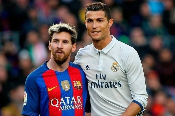 Chuyển nhượng của hai huyền thoại bóng đá Lionel Messi và Cristiano Ronaldo được coi là sự kiện đáng chú ý nhất năm nay. Cùng xem những bức ảnh hiếm hoi về quá trình chuyển nhượng này và tìm hiểu thêm về sự nghiệp của hai ngôi sao này.