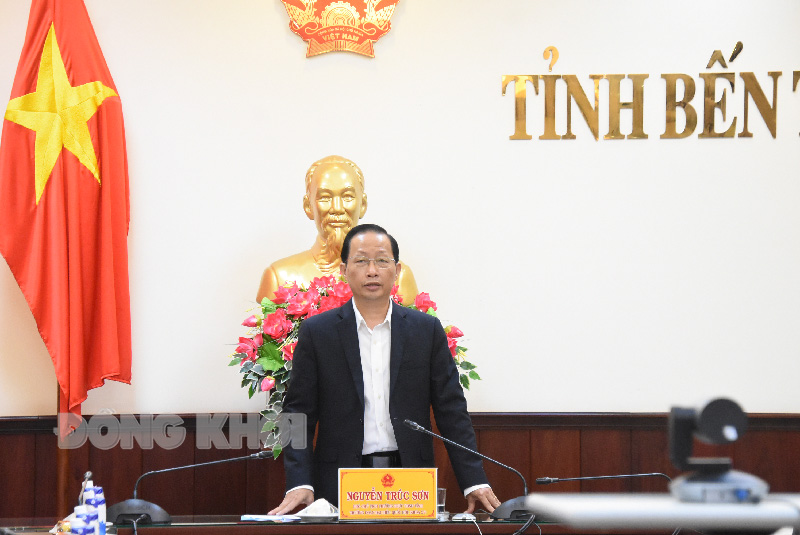 Phó chủ tịch Thường trực UBND tỉnh - Trưởng đoàn đại biểu Quốc hội tỉnh Nguyễn Trúc Sơn chủ trì buổi làm việc.