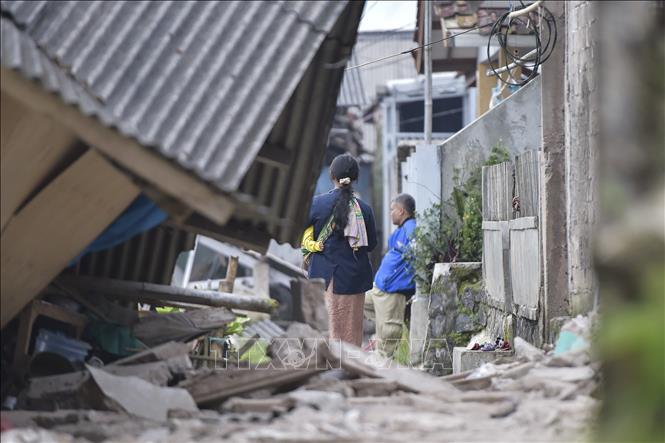 Những ngôi nhà bị đổ sập sau trận động đất tại huyện Cianjur, Tây Java, Indonesia ngày 23-11-2022. Ảnh: THX/TTXVN