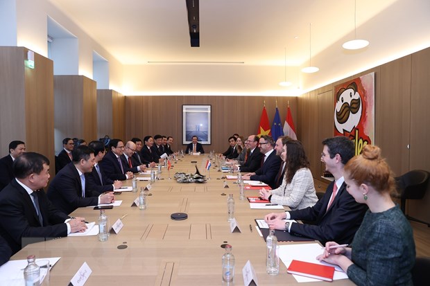 Việt Nam coi trọng quan hệ đối tác và hợp tác toàn diện với Luxembourg Thủ tướng Phạm Minh Chính hội đàm với Thủ tướng Luxembourg Xavier Bettel. Ảnh: Dương Giang/TTXVN