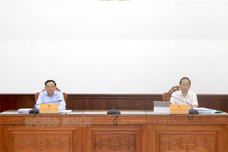 Thành viên UBND tỉnh họp lệ kỳ tháng 12-2022 Chủ trì phiên họp.