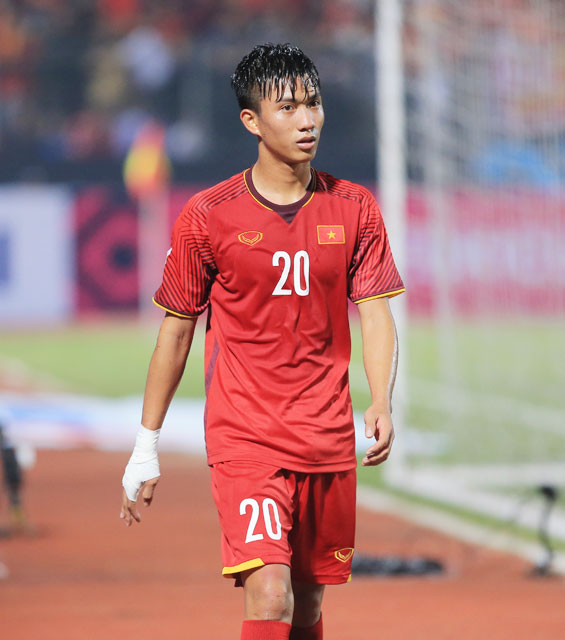 Văn Đức, Tiến Dũng mắc Covid-19 Văn Đức chưa thể tham dự AFF Cup 2022 cùng ĐT Việt Nam