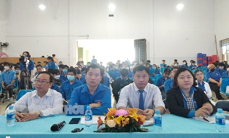 Tọa đàm “Khát vọng cống hiến - Lẽ sống thanh niên” Đại biểu tham dự buổi Tọa đàm.