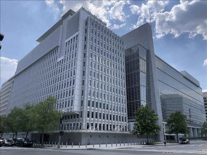 WB phê duyệt các khoản vay cho Ukraine, Uzbekistan Trụ sở Ngân hàng Thế giới (WB) tại Washington, DC, Mỹ. Ảnh: AFP/TTXVN