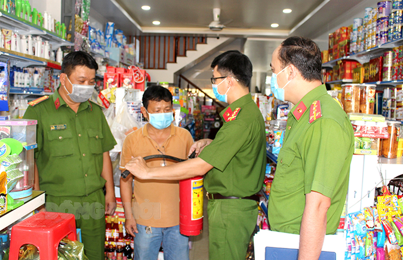 Kiểm tra, hướng dẫn an toàn PCCC tại TP. Bến Tre.
