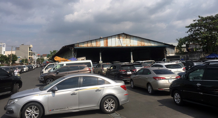 Từ 1-1-2023 sẽ tổng kiểm tra hoạt động đăng kiểm trên toàn quốc Ô tô xếp hàng đợi đăng kiểm xe tại trung tâm đăng kiểm 50-03S (TP. Thủ Đức), TP Hồ Chí Minh. Ảnh: Mạnh Linh - Gia Khiêm/Báo Tin tức