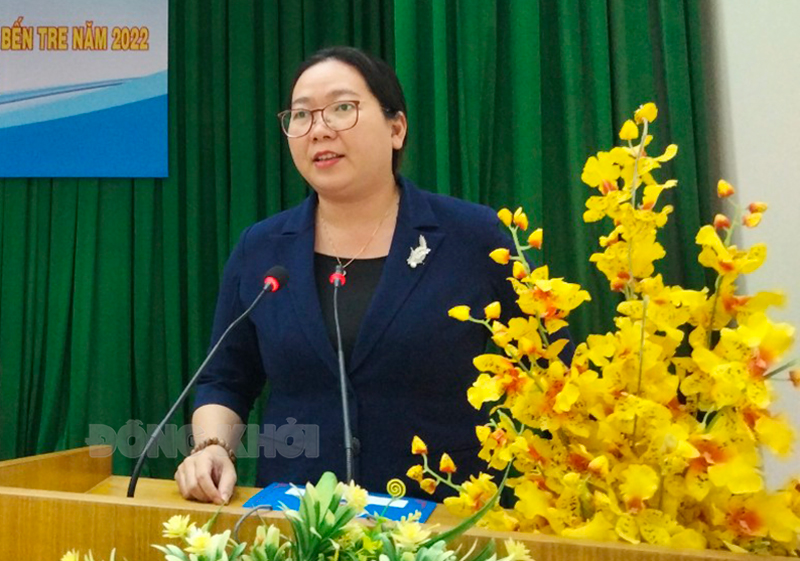 Phát biểu của Chủ tịch Ủy ban MTTQ Việt Nam tỉnh Nguyễn Thị Hồng Nhung.