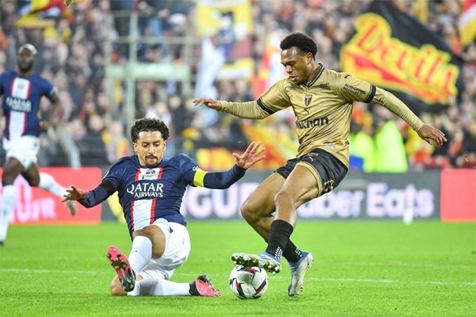 Mbappe im tiếng, PSG thua trận đầu tiên trong mùa Openda nhảy múa trước hàng phòng ngự PSG