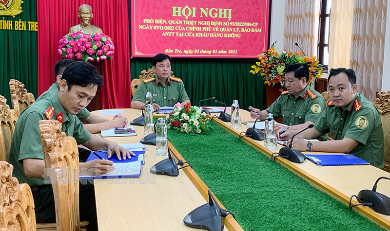 Đại biểu tham dự hội nghị tại điểm cầu Công an tỉnh Bến Tre.