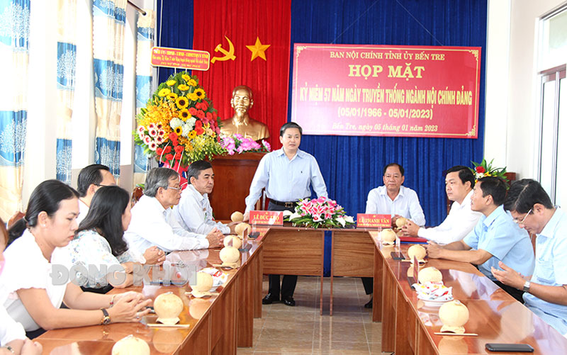 Quang cảnh buổi họp mặt.