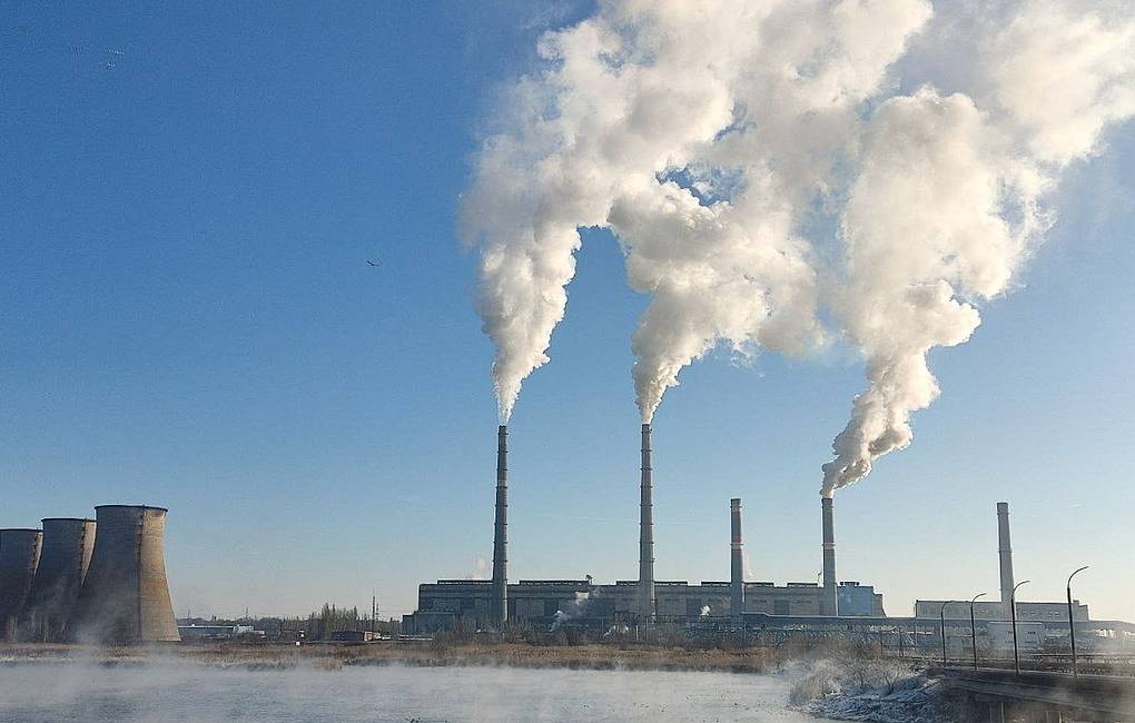 Ukraine pháo kích vào hai nhà máy điện ở Donestk Nhà máy điện Starobeshevskaya. Ảnh: TASS