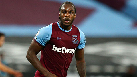 Wolves quan tâm đến Michail Antonio