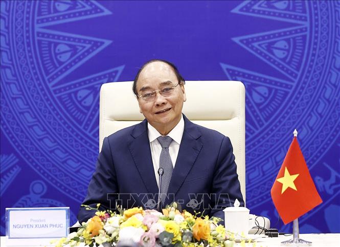 Chủ tịch nước phát biểu tại Hội nghị thượng đỉnh 'Tiếng nói phương Nam' Chủ tịch nước Nguyễn Xuân Phúc phát biểu tại Phiên khai mạc Hội nghị Thượng đỉnh trực tuyến “Tiếng nói phía Nam”. Ảnh: Thống Nhất/TTXVN