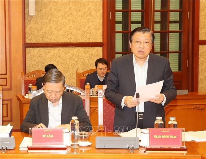 Phiên họp thứ 23 của Ban Chỉ đạo Trung ương về phòng, chống tham nhũng, tiêu cực Đồng chí Phan Đình Trạc, Ủy viên Bộ Chính trị, Bí thư Trung ương Đảng, Trưởng Ban Nội chính Trung ương, Phó Trưởng ban Thường trực Ban Chỉ đạo Trung ương về phòng, chống tham nhũng, tiêu cực phát biểu tại phiên họp. Ảnh: Trí Dũng/TTXVN