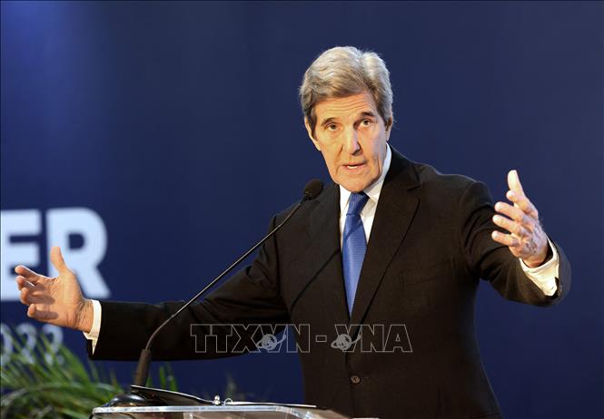 Đặc phái viên của Tổng thống Mỹ về biến đổi khí hậu John Kerry phát biểu tại Hội nghị COP27 ở Sharm el-Sheikh, Ai Cập. Ảnh: AFP/TTXVN