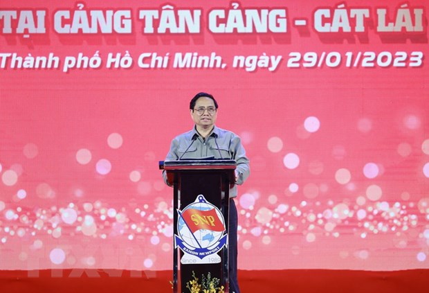 Thủ tướng Phạm Minh Chính phát biểu tại Lễ phát lệnh làm hàng đầu năm của Tổng Công ty Tân Cảng Sài Gòn. (Ảnh: Dương Giang/TTXVN)