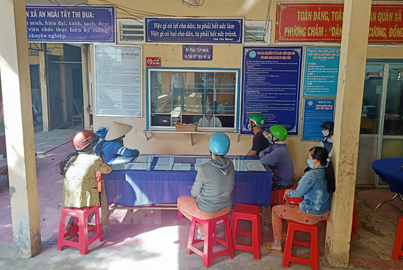 An Ngãi Tây đẩy mạnh cải cách thủ tục hành chính để phục vụ nhân dân Bộ phận tiếp nhận và trả kết quả xã An Ngãi Tây.
