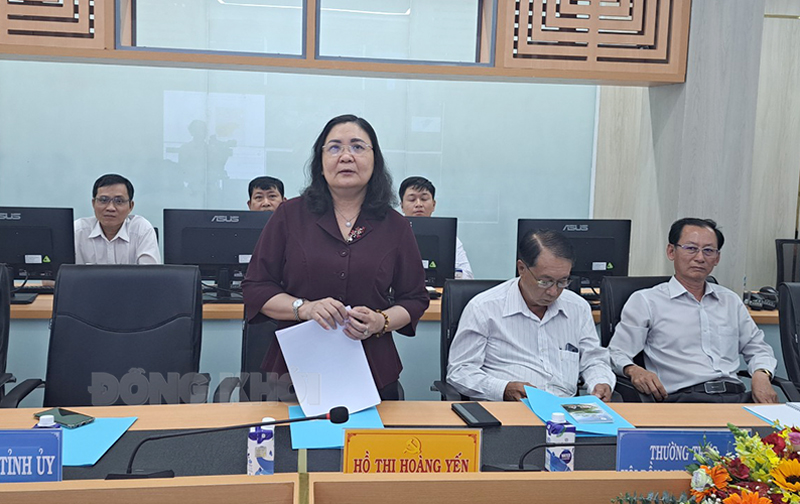 Phó bí thư Thường trực Tỉnh ủy - Chủ tịch HĐND tỉnh Hồ Thị Hoàng Yến thăm Trung tâm Điều hành thông minh tỉnh Phó bí thư Thường trực Tỉnh ủy - Chủ tịch HĐND tỉnh Hồ Thị Hoàng Yến phát biểu tại buổi đến thăm Trung tâm IOC.