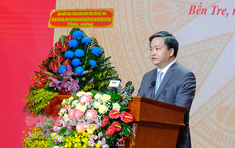 Phát biểu cảm ơn của đồng chí Bí thư Tỉnh ủy Bến Tre tại Lễ kỷ niệm 110 năm Ngày sinh đồng chí Huỳnh Tấn Phát Đồng chí Lê Đức Thọ - Ủy viên Ban Chấp hành Trung ương Đảng - Bí thư Tỉnh ủy Bến Tre có bài phát biểu cảm ơn. Ảnh: Ngọc Thạch