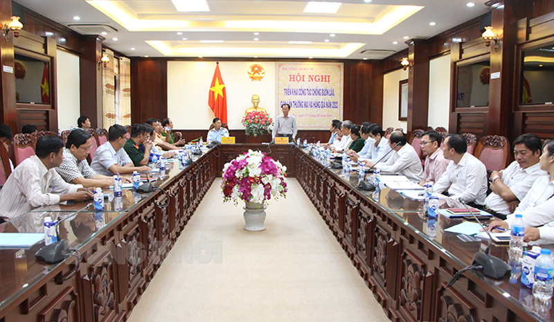 Phó chủ tịch UBND tỉnh Nguyễn Minh Cảnh chỉ đạo tại hội nghị.