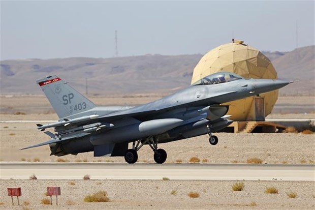 Máy bay chiến đấu F-16. (Ảnh: AFP/TTXVN)