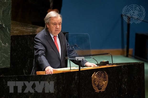 Tổng thư ký Liên hợp quốc António Guterres phát biểu tại phiên họp khẩn cấp. Ảnh: TTXVN